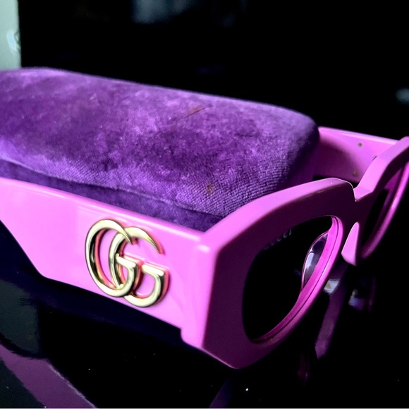 Gucci Geometric Acetate Butterfly Sunglasses like new worn once - Picture 1 of 4